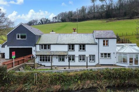 Menheniot, Cornwall PL14 6 bed detached house for sale