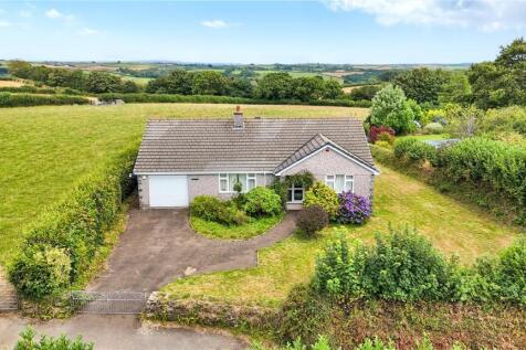 Merrymeet, Cornwall PL14 2 bed bungalow for sale