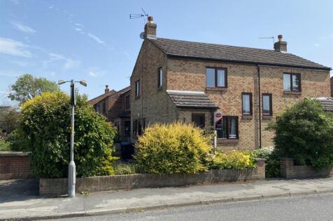 2 bedroom semi-detached house for sale