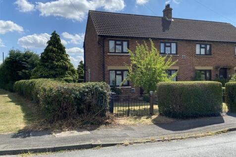 Low Street, Leeming Bar, Northallerton 3 bed semi