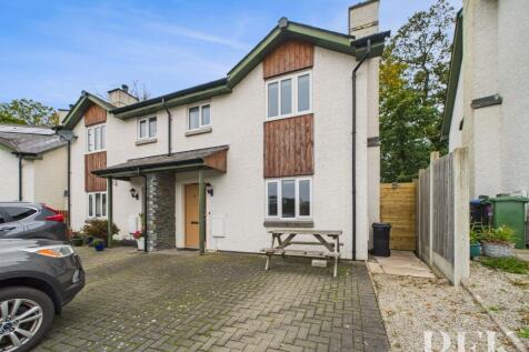2 bedroom semi-detached house for sale