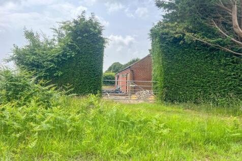 Straight Lane, Hooe 2 bed property with land for sale