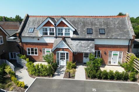 9 The George, Milton Green... 2 bed semi