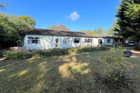 Silver Street, Hordle, Lymington... 2 bed detached bungalow for sale
