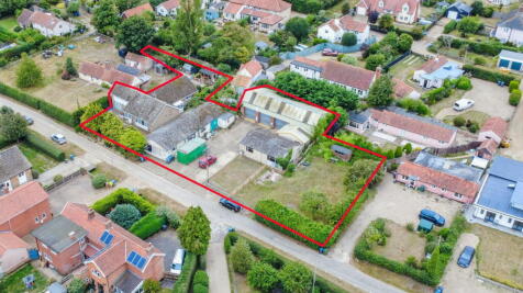 4 bedroom detached bungalow for sale