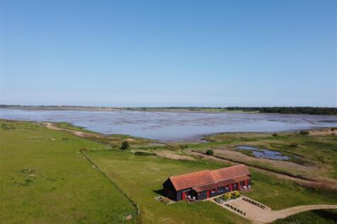 8 bedroom barn conversion for sale