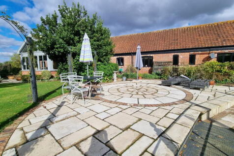 Pixey Green, Fressingfield, Suffolk 4 bed barn conversion for sale
