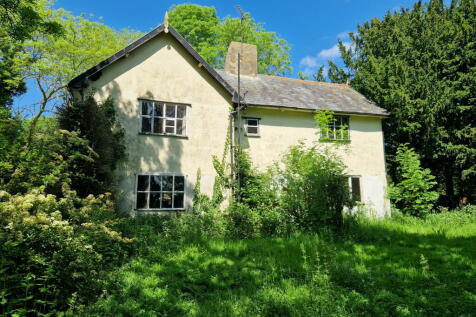 5 bedroom farm house for sale