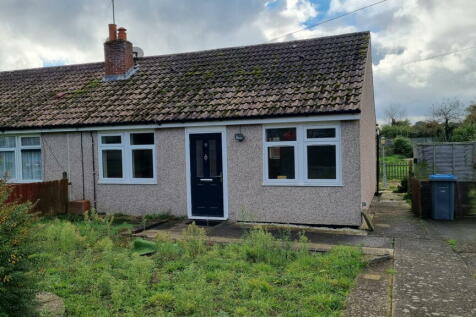 2 bedroom semi-detached bungalow for sale