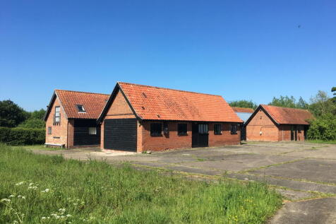 St Margarets South Elmham, Near... Barn conversion for sale