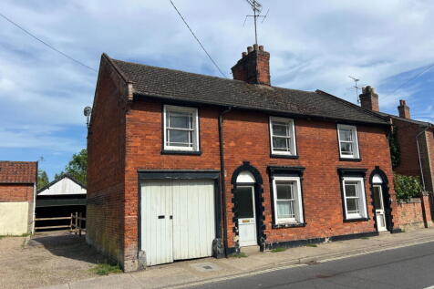 6 bedroom semi-detached house for sale