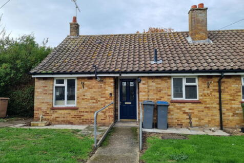 Felixstowe, Suffolk 1 bed terraced bungalow for sale