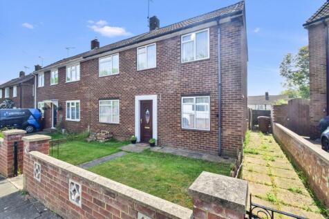 Beechings Green, Twydall, Gillingham... 3 bed semi