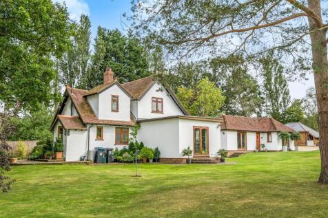 2 bedroom detached house for sale