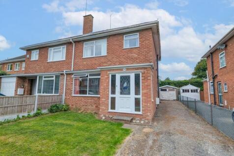 3 bedroom semi-detached house for sale