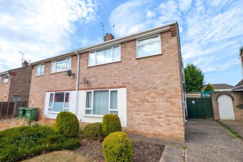 Penhill Crescent, Worcester WR2 3 bed semi