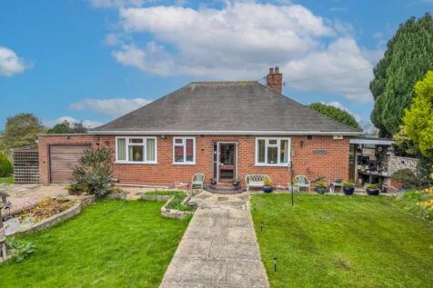 Windmill Lane, Worcester WR5 3 bed detached bungalow for sale