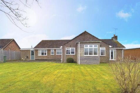 Green Lane, Stratfield Saye, Reading... 4 bed bungalow for sale