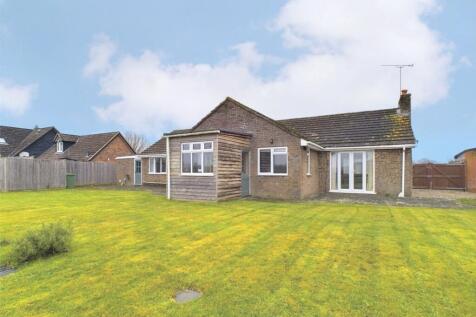 Green Lane, Stratfield Saye, Reading... 4 bed bungalow for sale
