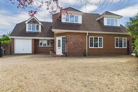 The Street, Bramley, Tadley... 4 bed detached house for sale