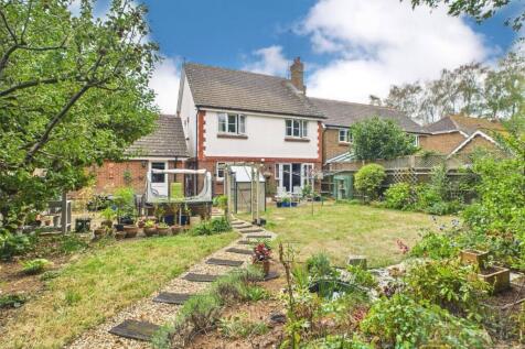 Strawberry Fields, Bramley, Tadley... 4 bed detached house for sale