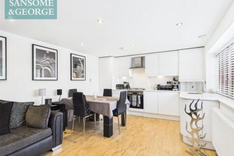 Minchens Lane, Bramley, Tadley... 2 bed apartment for sale