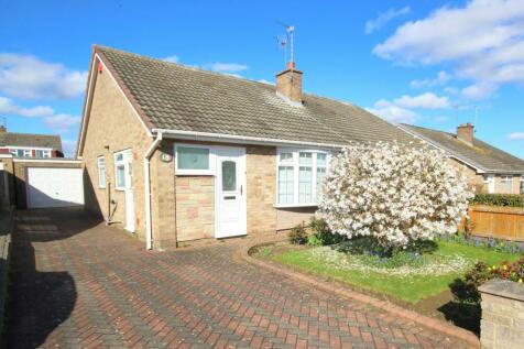 2 bedroom semi-detached bungalow for sale