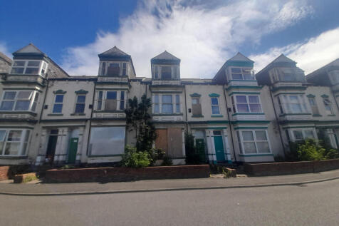 6 bedroom terraced house for sale