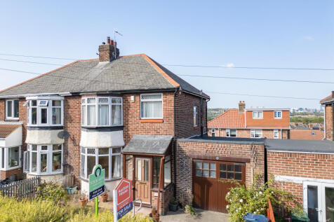 44 Monkridge Gardens, Gateshead, Tyne... 3 bed semi