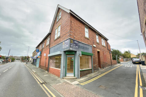 Shop and 3 Flats at 11 Main Street... Mixed use for sale