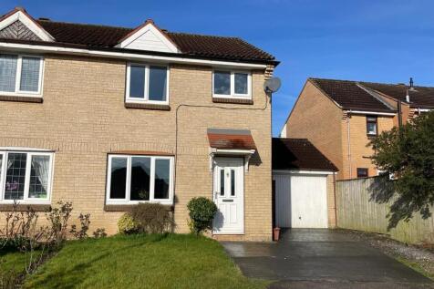3 bedroom semi-detached bungalow for sale