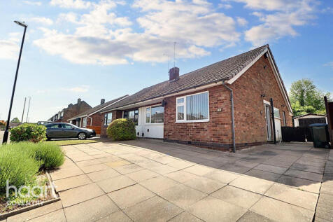 2 bedroom semi-detached bungalow for sale