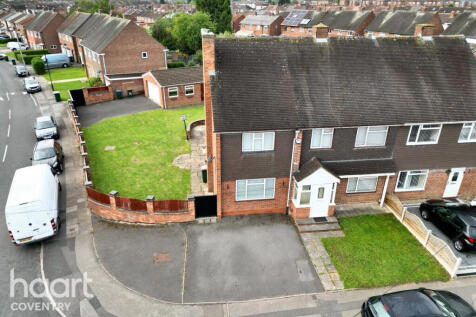 5 bedroom semi-detached house for sale