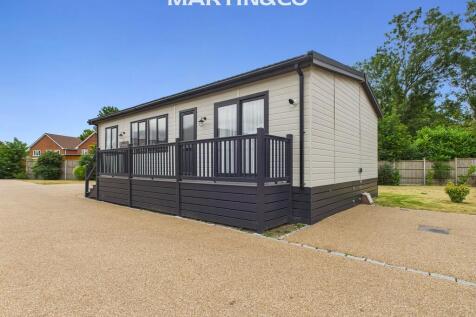 Thames Retreat, Staines TW18 2 bed detached bungalow for sale