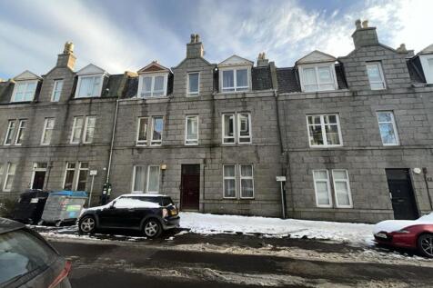 Wallfield Crescent, Tenanted... 1 bed flat for sale
