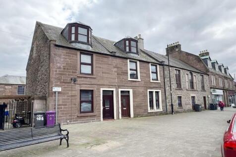East High Street, Upper Flat, Forfar DD8 3 bed flat for sale