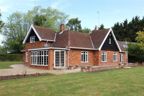 Upper Moorfield Road, Woodbridge... 5 bed detached house for sale