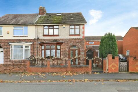 4 bedroom semi-detached house for sale