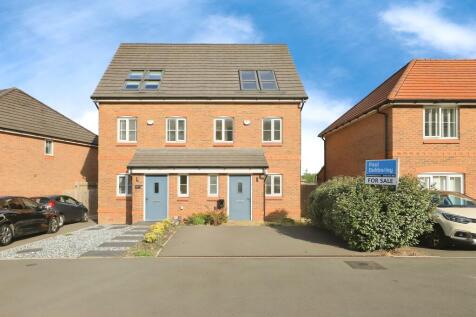 3 bedroom semi-detached house for sale