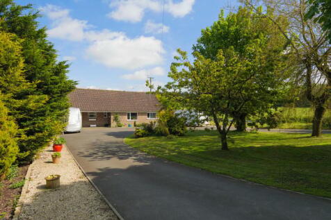 Stone Street, Stelling Minnis... 3 bed bungalow for sale