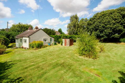 White Horse Lane, Rhodes Minnis... 2 bed detached bungalow for sale