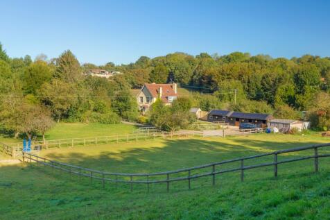 Wheelbarrow Town, Stelling Minnis... 5 bed detached house for sale