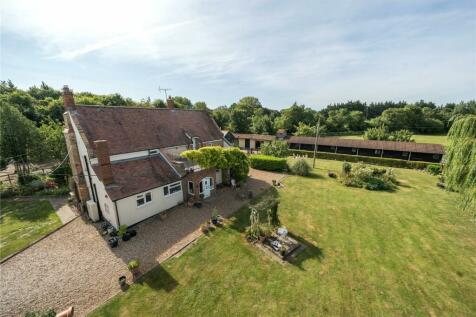 4 bedroom equestrian property for sale