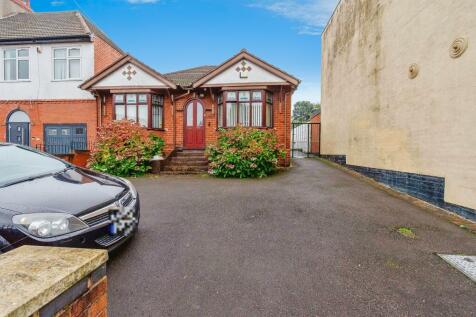 2 bedroom detached bungalow for sale