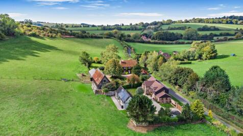 6 bedroom detached house for sale