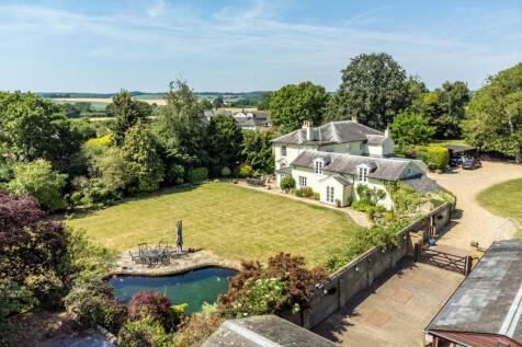 5 bedroom equestrian property for sale