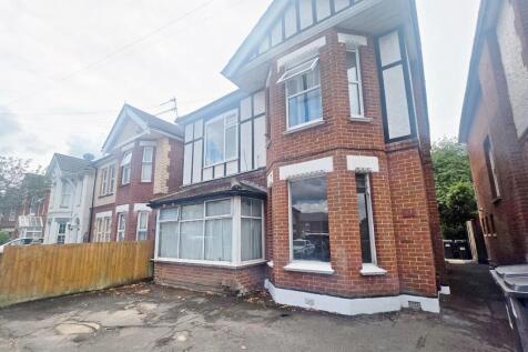 5 bedroom ground floor maisonette for sale