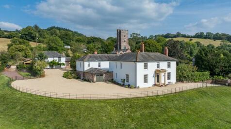 6 bedroom detached house for sale