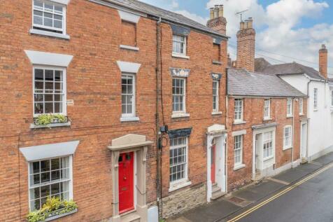 4 bedroom town house for sale