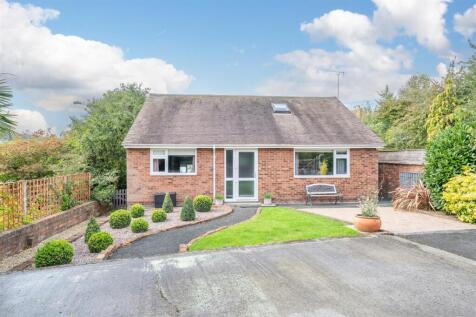 Julian Road, Ludlow 3 bed detached bungalow for sale